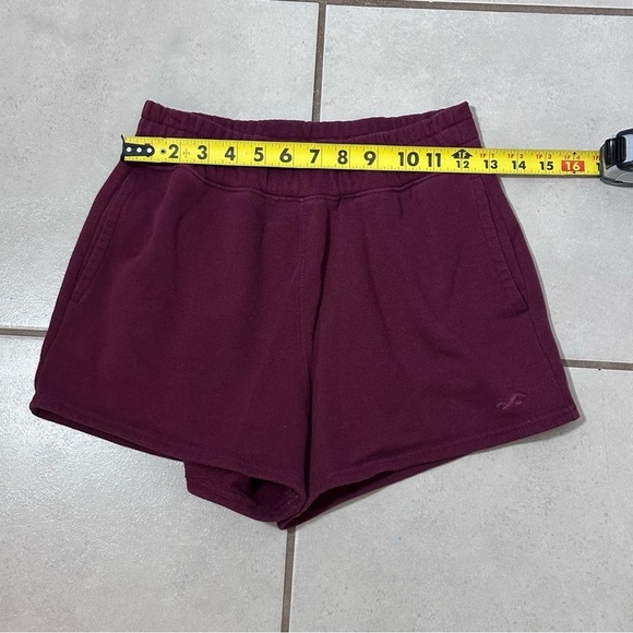 Hollister Women Red Ultra High-Rise Sweat Shorts size XS - Picture 7 of 8